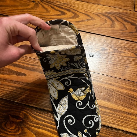 Vera Bradley Yellow Bird pattern 5-item set with hanging bag and more! - Picture 14 of 15